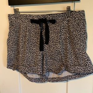 Size 10 very light Lululemon shorts